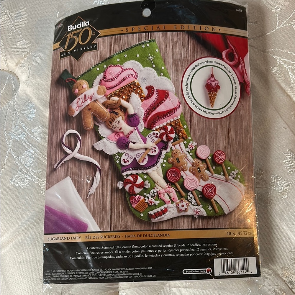 Bucilla Green and Pink Party Decorations Kit